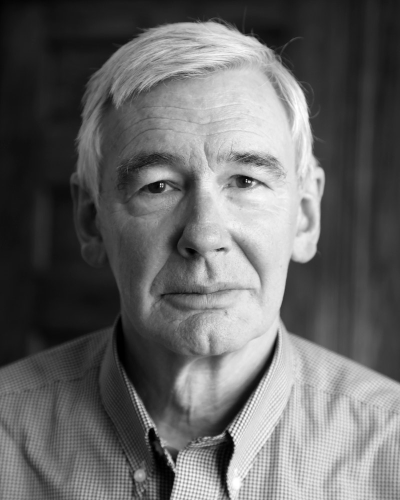 Headshot of Steven Ratzlaff